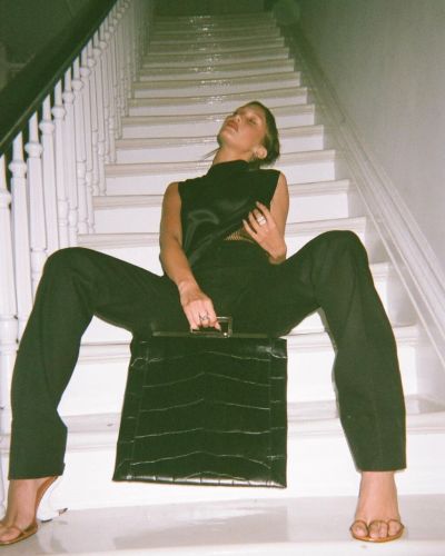 Bella Hadid showed a gorgeous figure in a black pantsuit