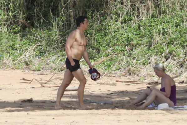 Orlando Bloom and Katy Perry spotted on the beach while on vacation