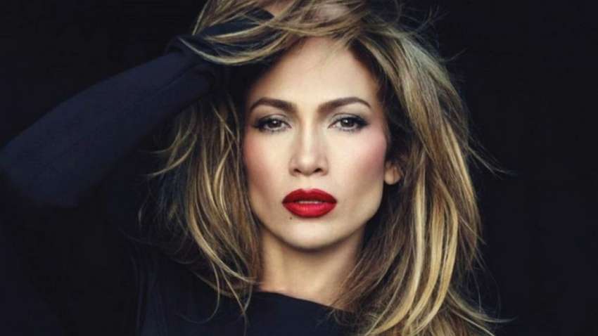 Jennifer Lopez officially broke off her engagement 