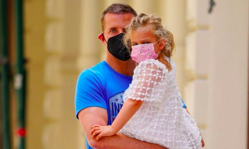 Paparazzi caught Bradley Cooper out for a walk with his daughter 
