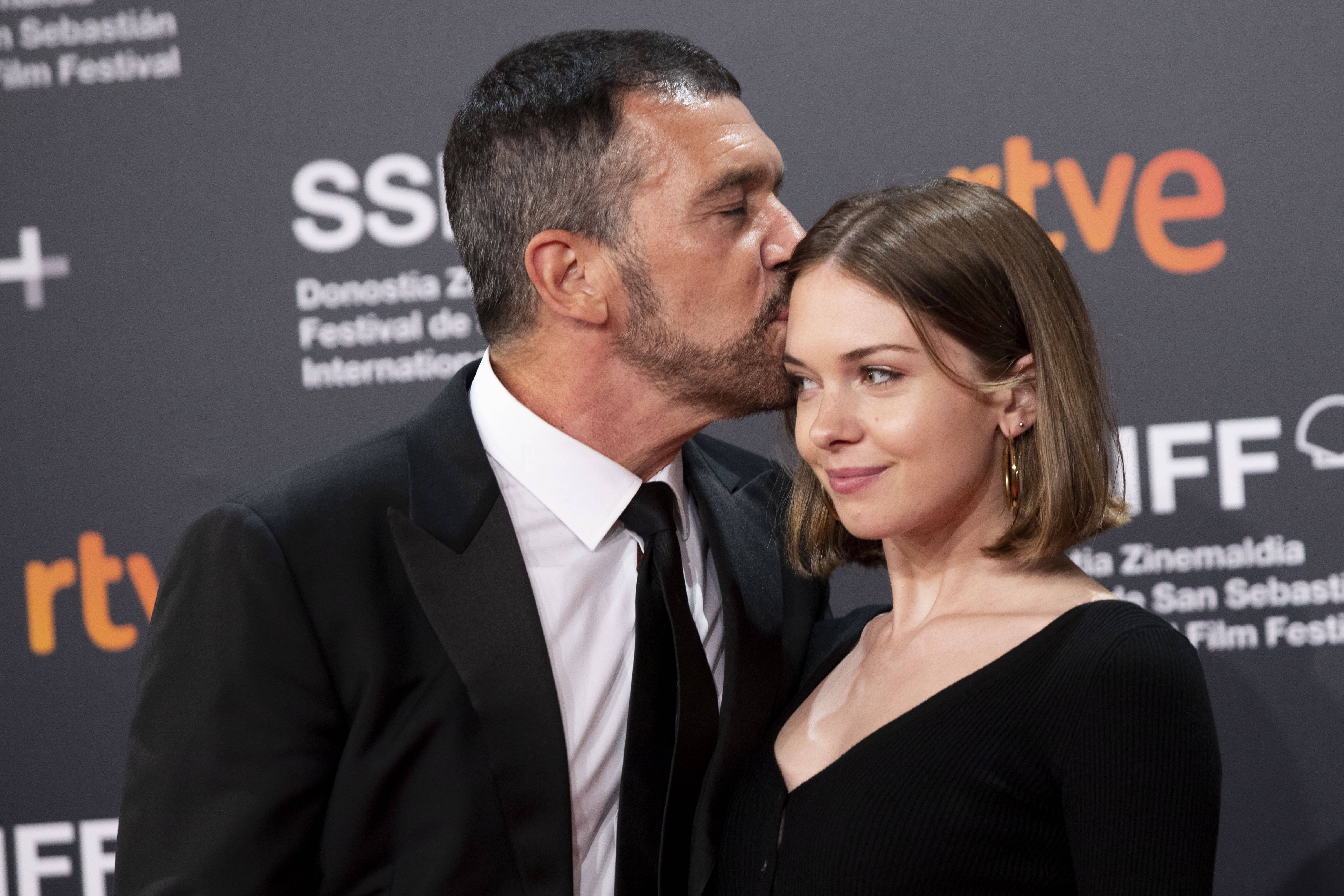 Antonio Banderas appeared in public with his daughter
