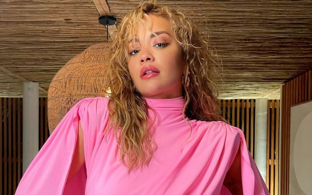 Rita Ora showed what she wore on New Year's Eve ThePlace