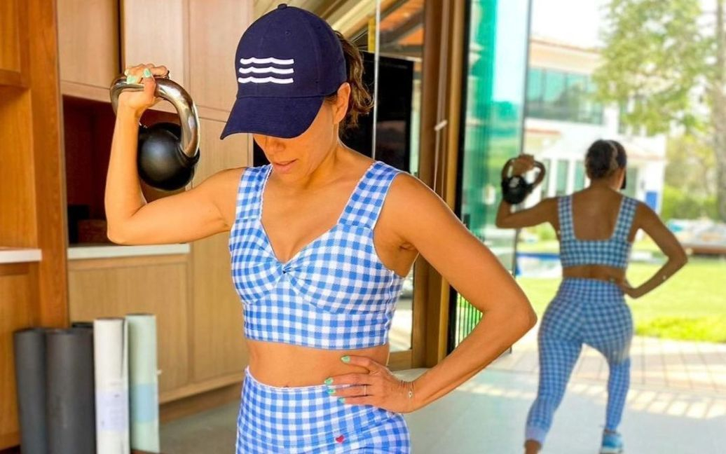 Eva Longoria showed off her first workout of the new year