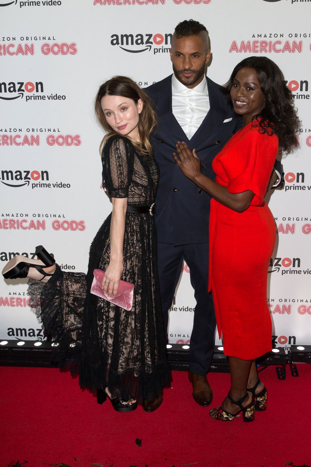 Emily Browning, photo #922314