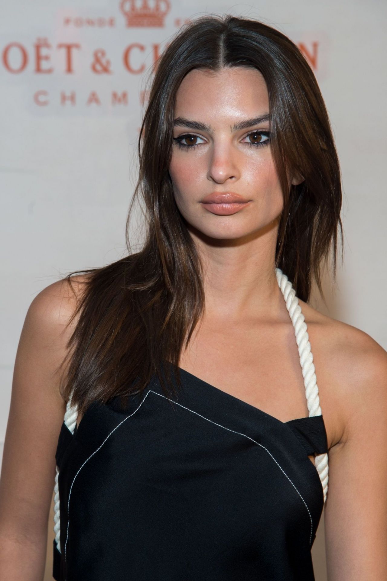 Emily Ratajkowski, photo #1075390