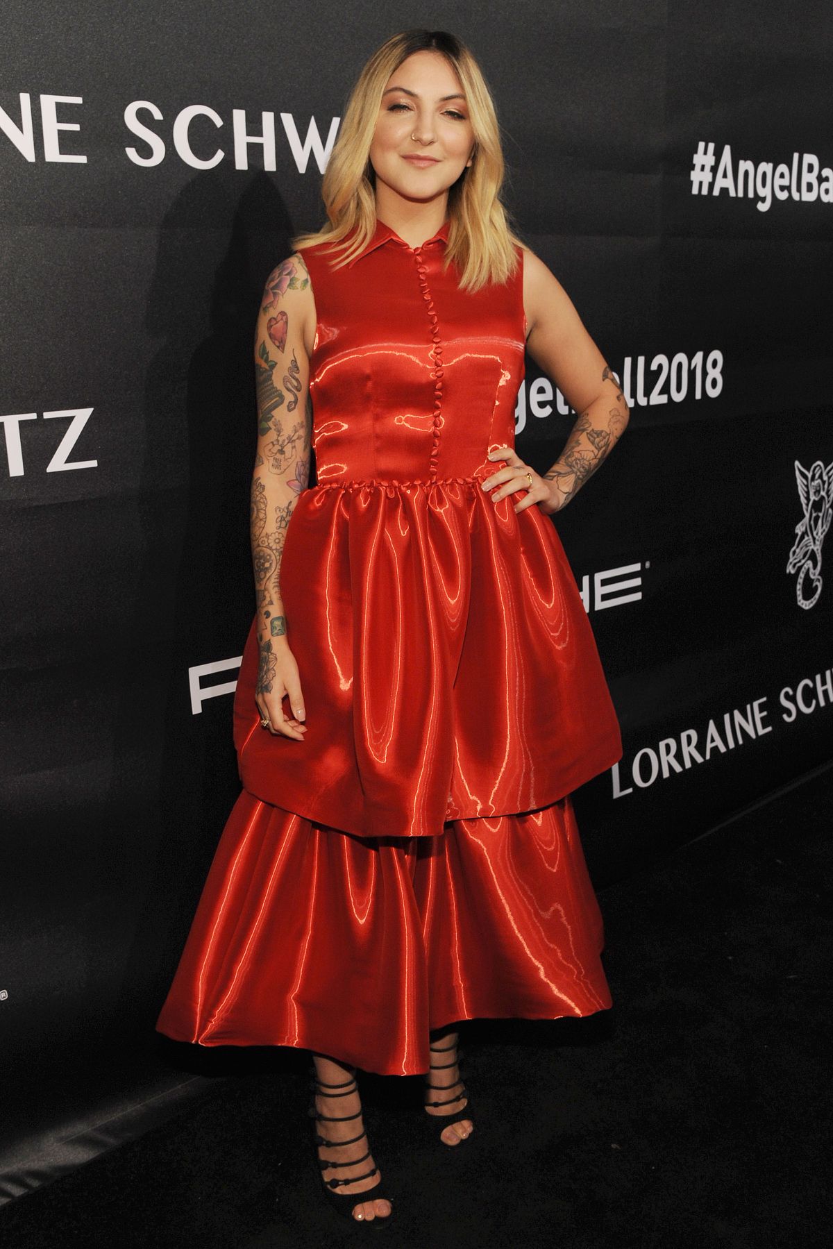 Julia Michaels, photo #1077340