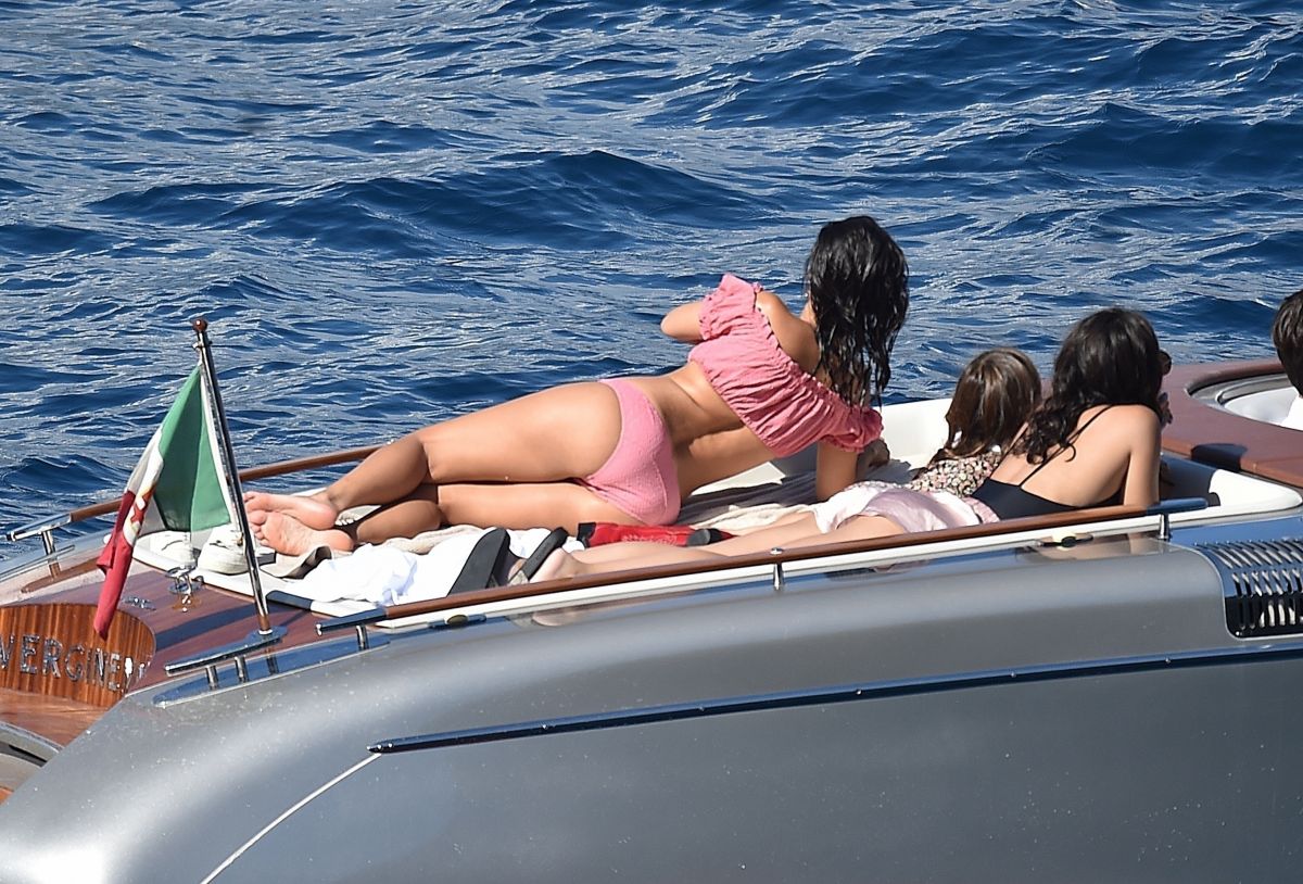 Kourtney Kardashian, photo #1051223