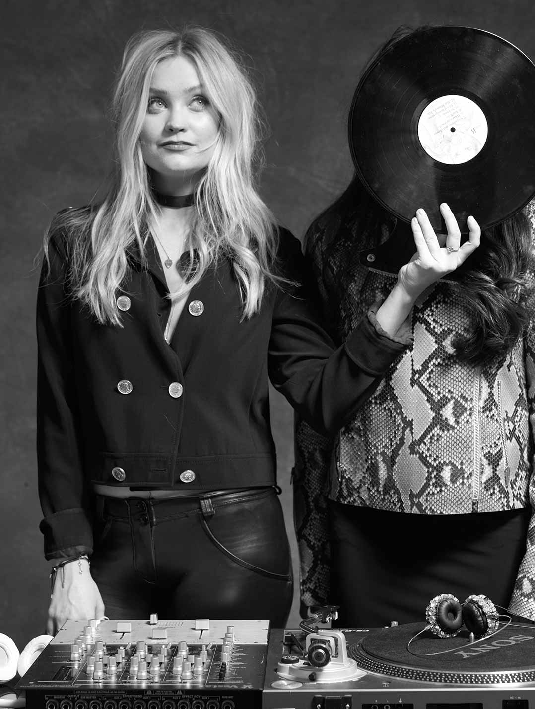 Laura Whitmore, photo #926544