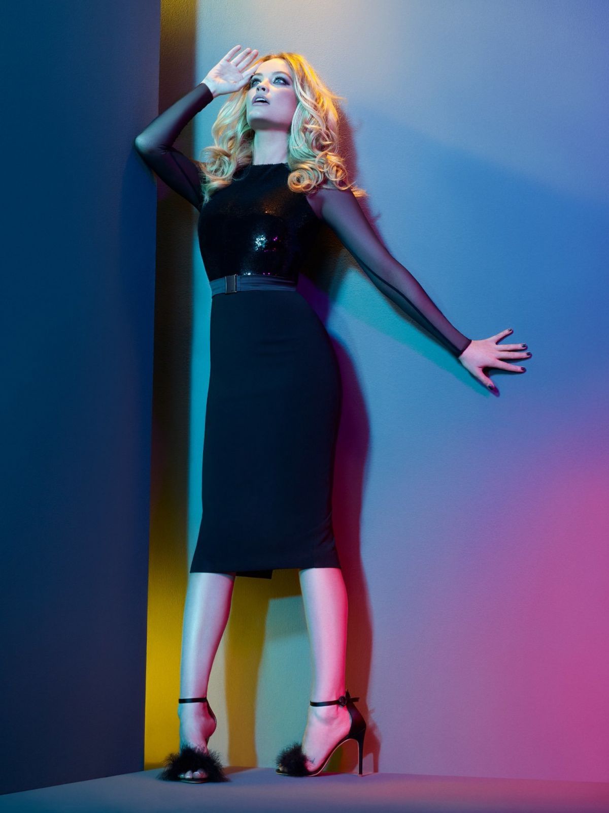 Laura Whitmore, photo #993711