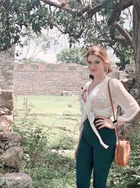 Renee Olstead, photo #1043900