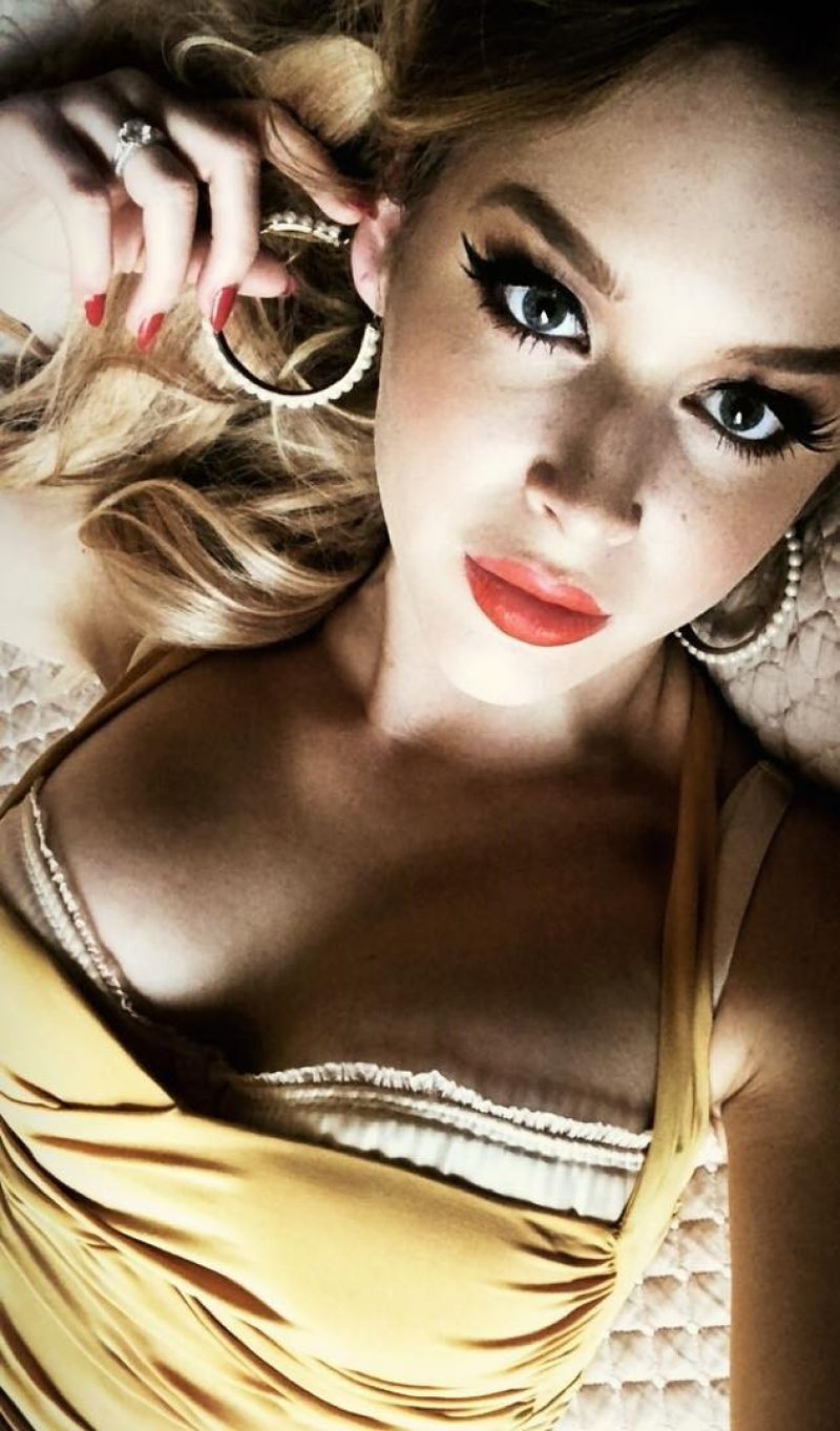 Renee Olstead, photo #1043904