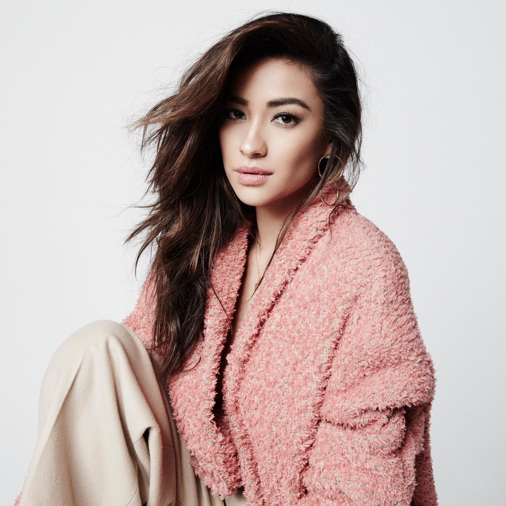 Shay Mitchell, photo #755039