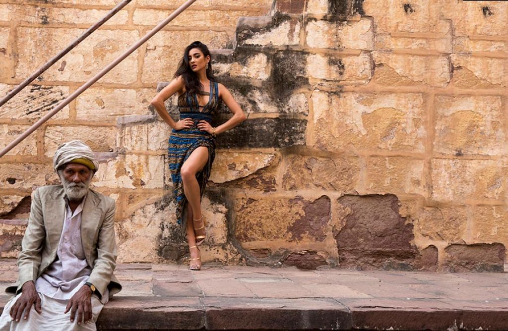 Shay Mitchell, photo #1017982