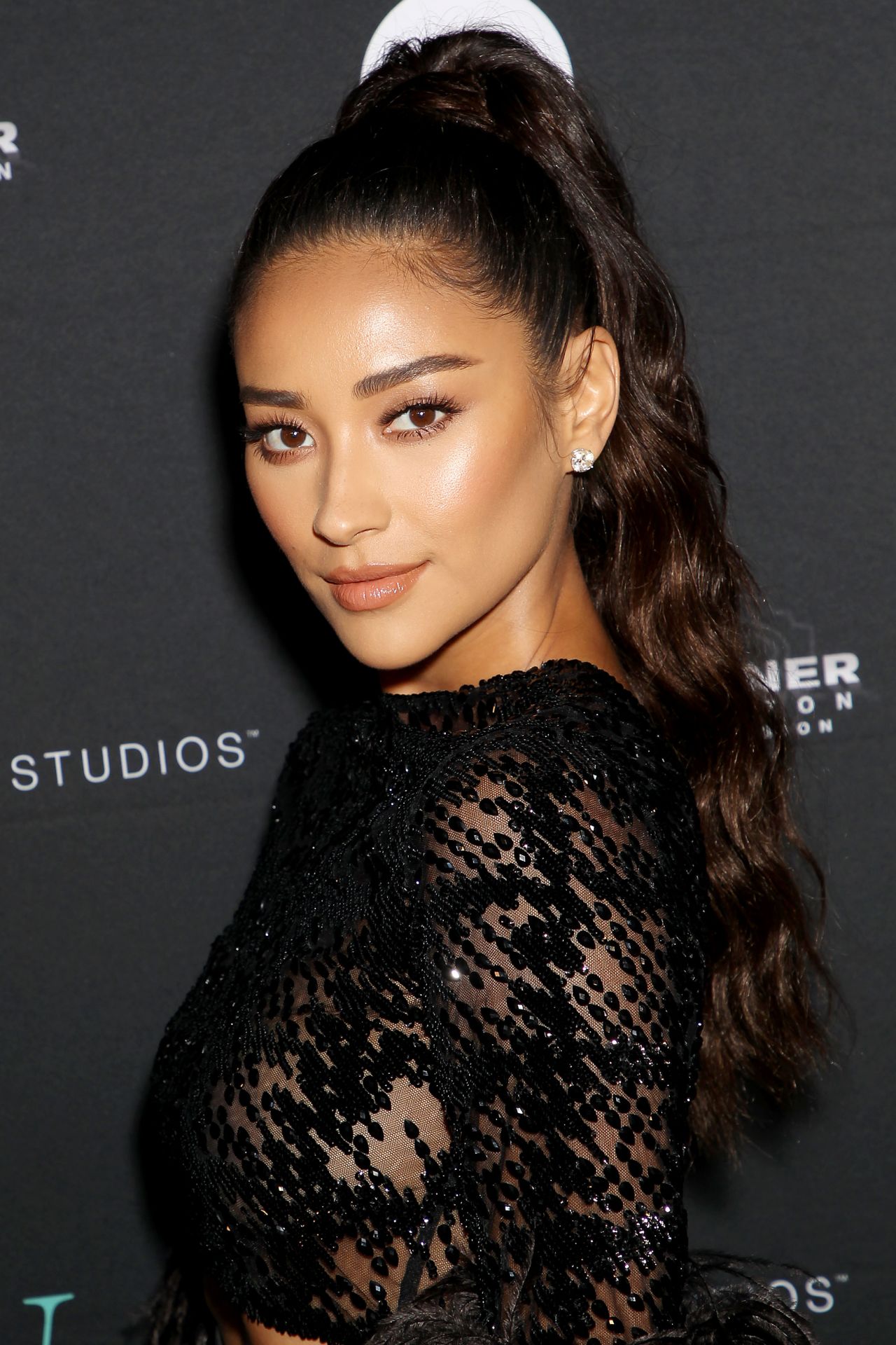 Shay Mitchell, photo #1064730